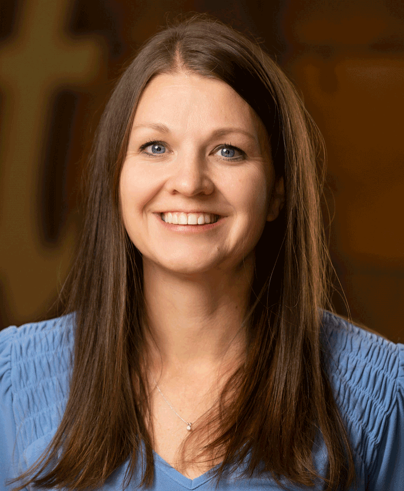 Brianna Shales, marketing director for Stemilt Growers helps spread passion for fresh fruit