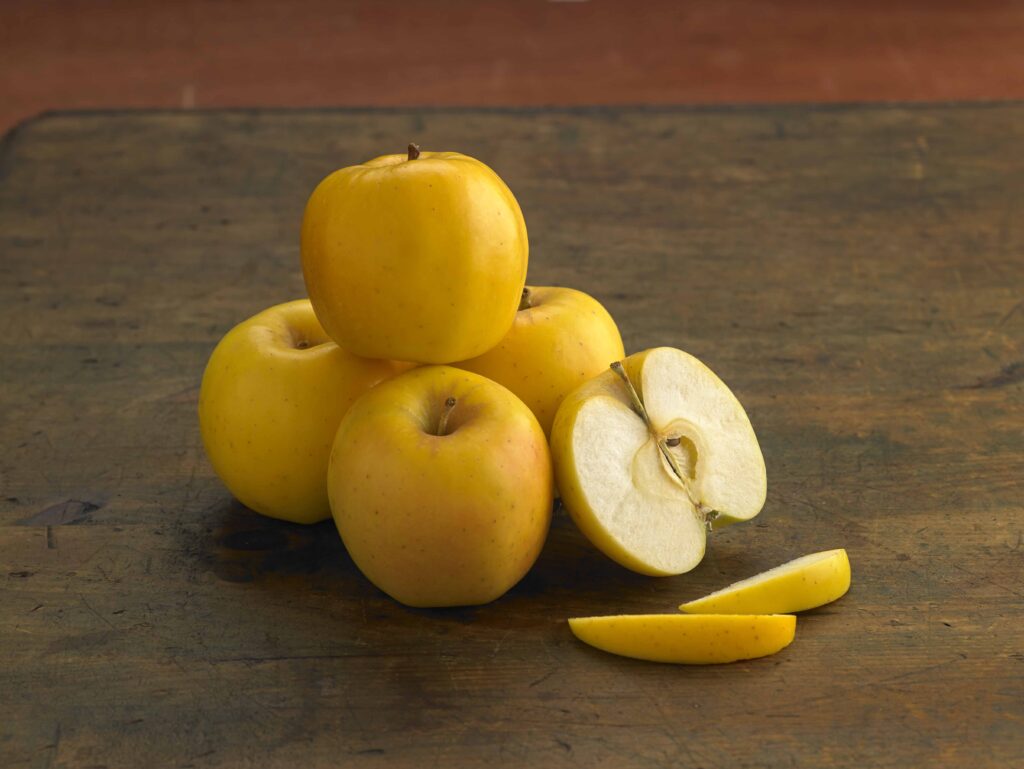 Opal Apples signs on dietitian, author Cynthia Sass