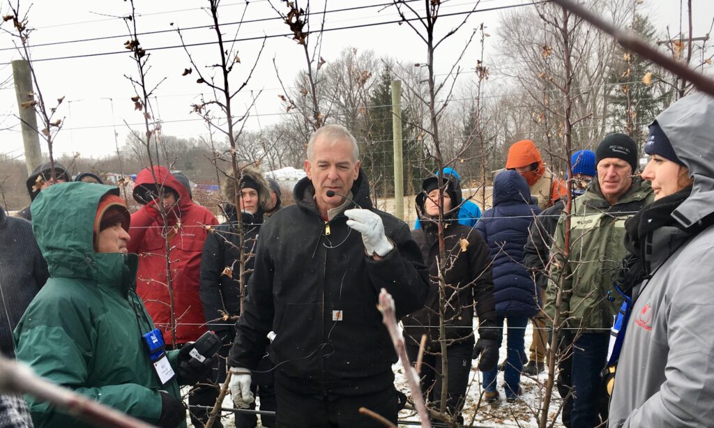 IFTA tour highlights innovative orchardists
